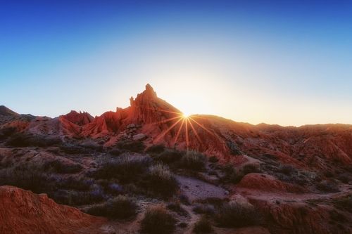 Последние лучи солнца в Долине сказок / Киргизия