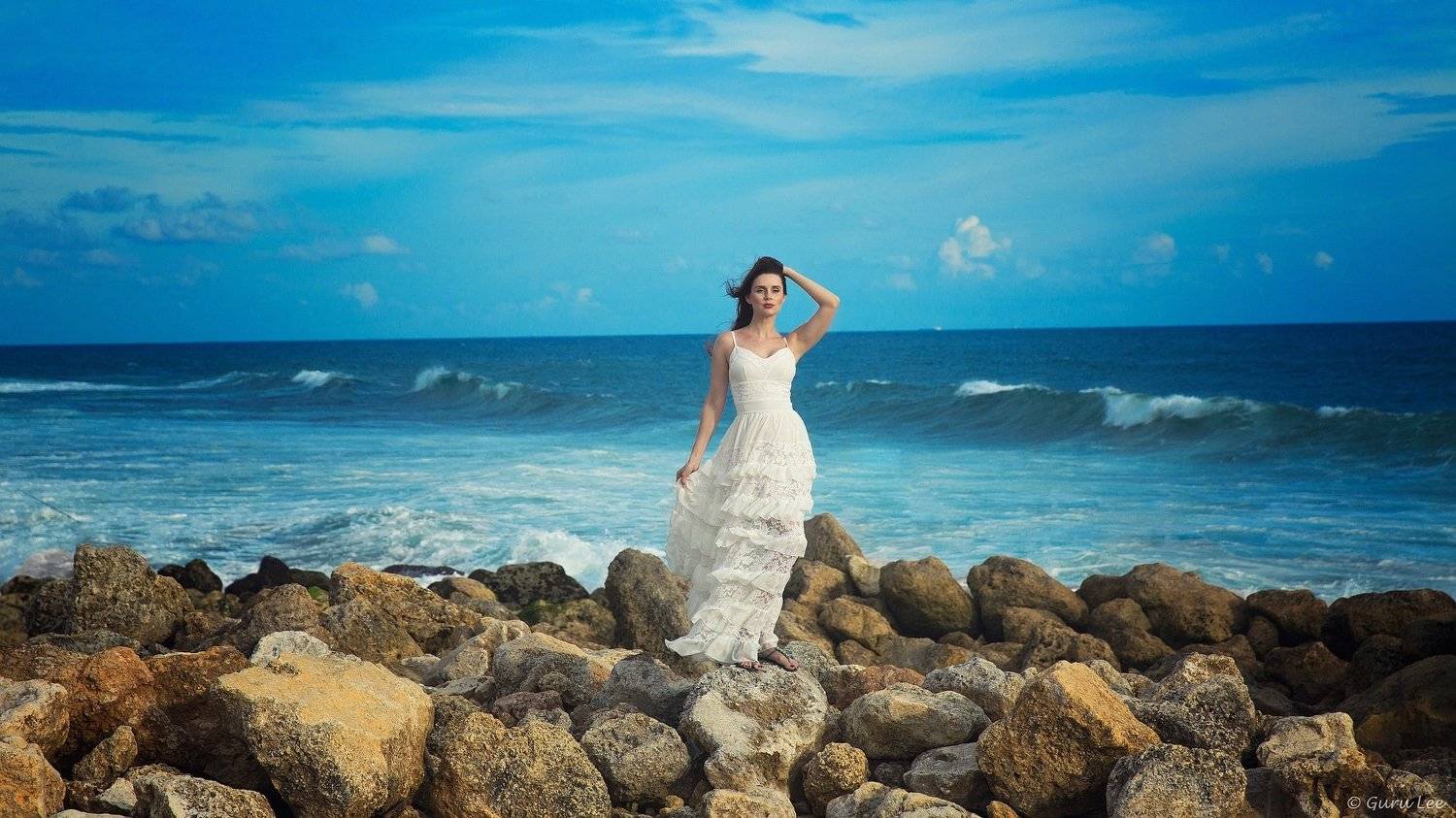 бали пляж море камни девушка отдых, ЛЕВАН ТАВАДЗЕ