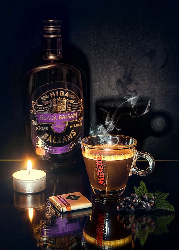 праздник, натюрморт, кофе, бальзам, рижский бальзам, смородина, шоколад, свеча С Праздником! фото превью