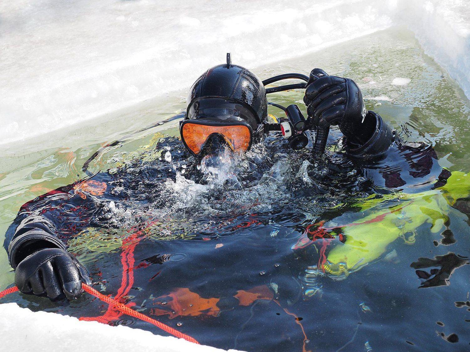 Diving, inder ice, Валерий