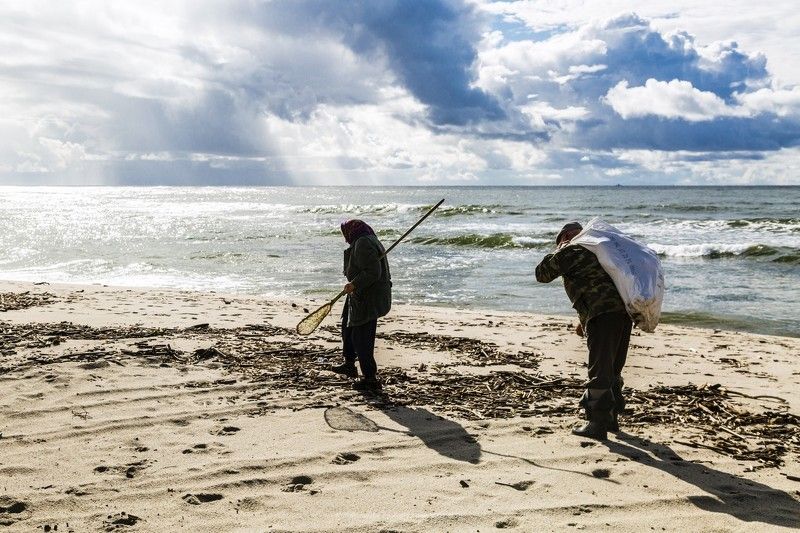 море, люди, человек, берег, пляж, песок, старики,  *** фото превью