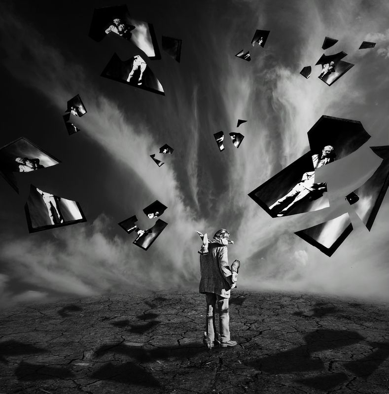 ...the broken pieces of yesterday\'s life... фото превью