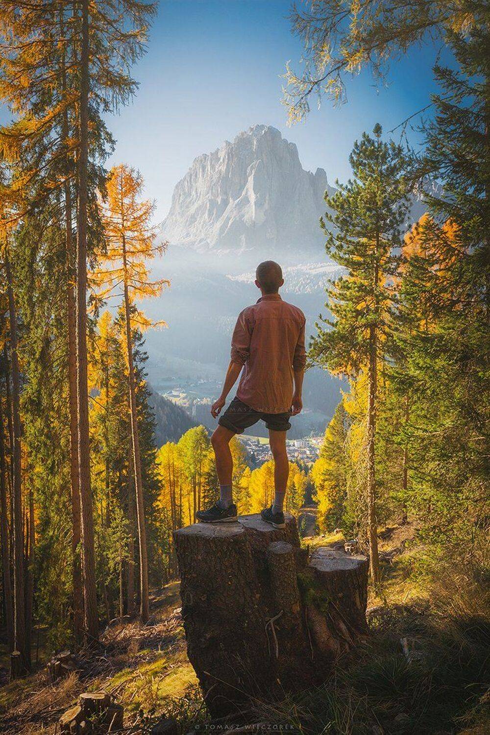 dolomities, dolomiti, mountains, italia, italy, sunset, sunrise, light, red, orange, autumn, colours, mist, valley, sassolungo, Tomasz Wieczorek