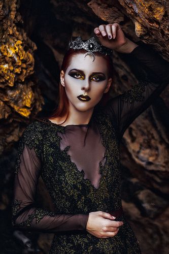 The Queen of Golden Rocks