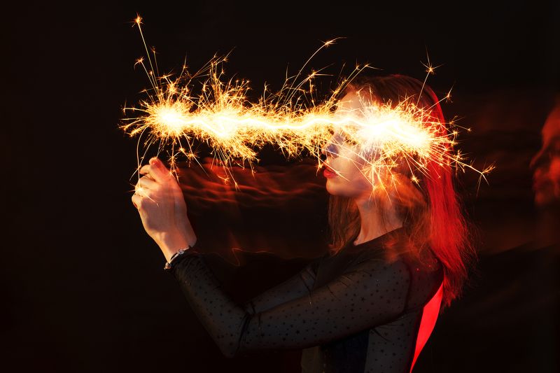 Искра фото превью