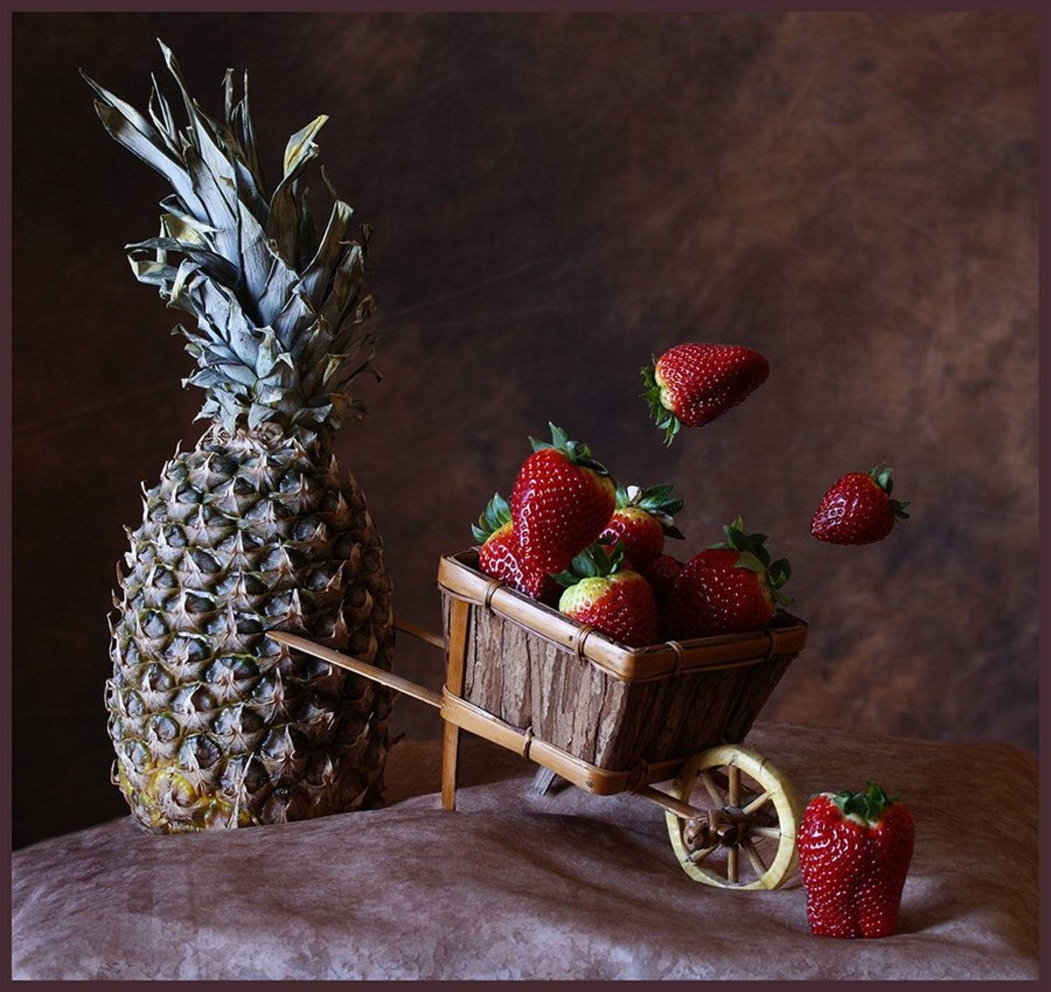 натюрморт, ассоциации, фрукты,  игра, шутка,ягоды,, Svetlana Karnauh Карнаух