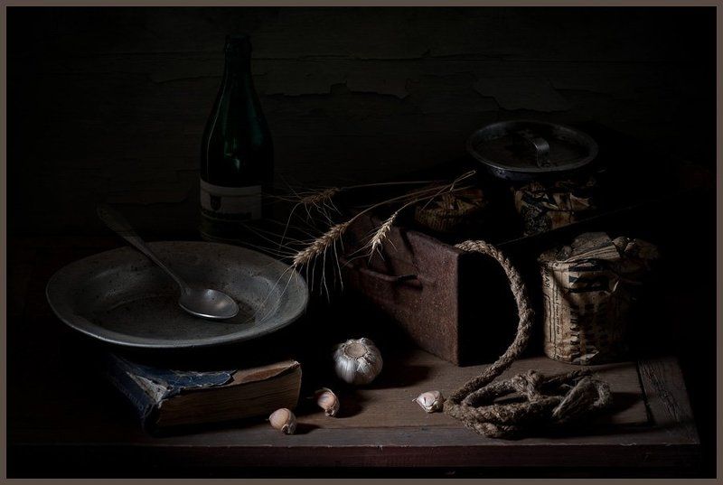 Натюрморт с тарелкой фото превью