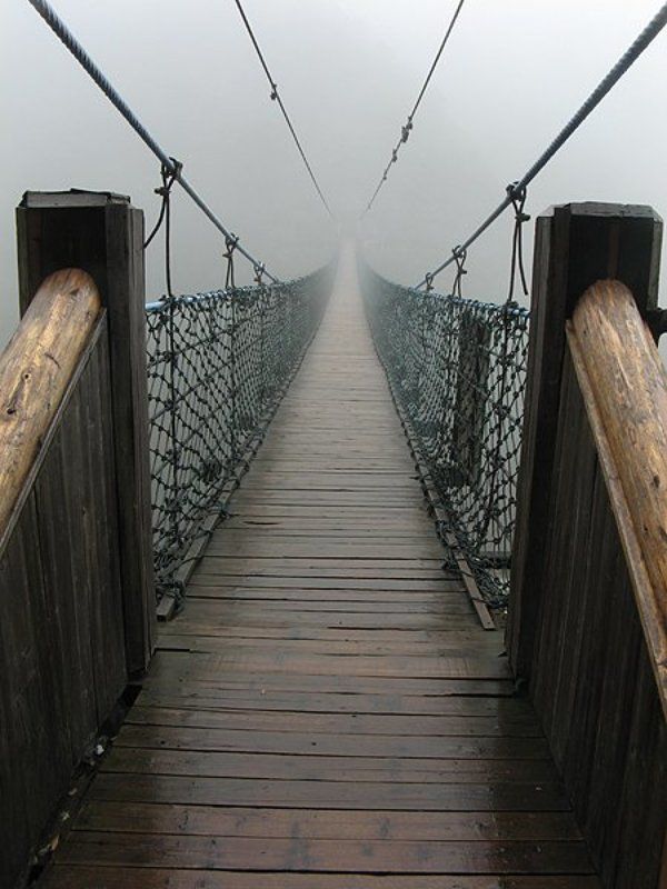 Симметрично куда-то фото превью