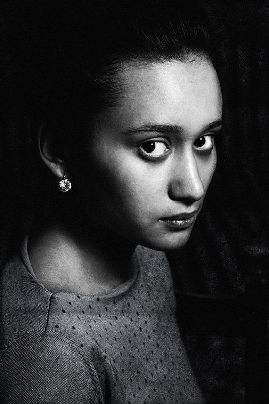 девушка, сережка, портрет Девушка с сережкой. фото превью