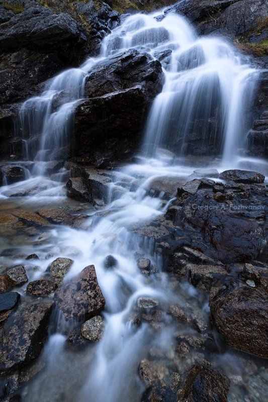 горы, хибины тульйок касканюнйок кукисвумчорр заполярье ручей водопад река каскад весна полярный день Шум хибинских ручьёв фото превью