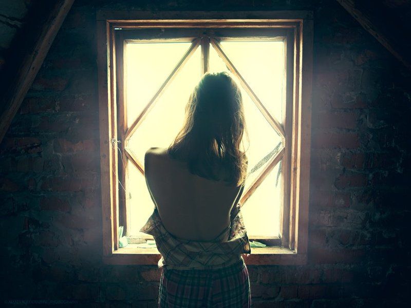 face, portrait, sun, square, лицо, портрет, солнце, квадрат The Window фото превью