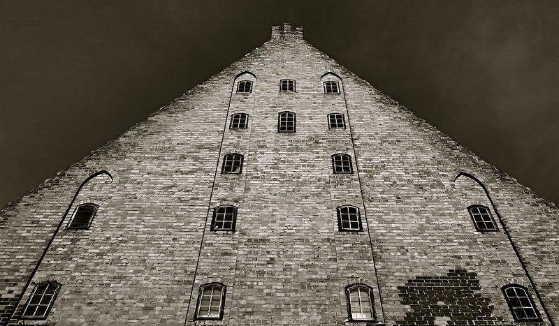 Фронтон фото превью