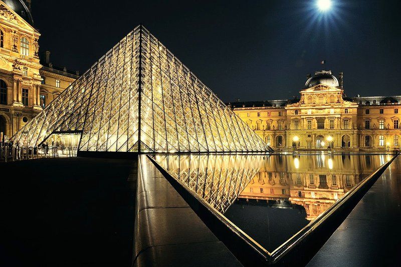 Идеальная геометрия Лувра (из серии Парижск) фото превью