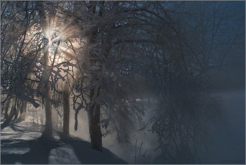 Вечер у зимней реки фото превью