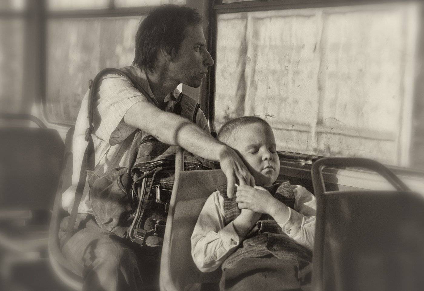 папа, сын, жужчины, ч/б фото,, Надежда