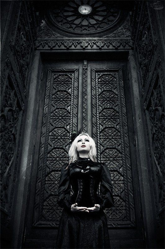 Gothic фото превью