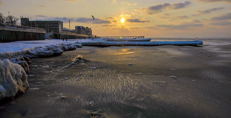 Замерзший прибой. фото превью