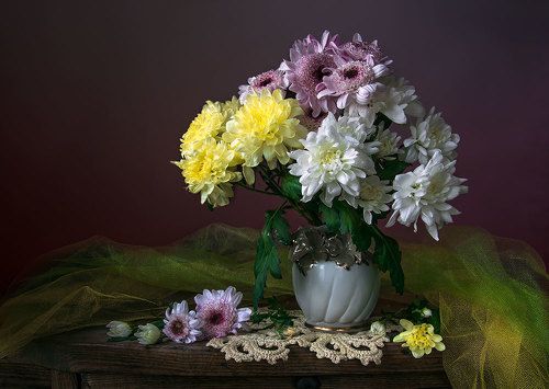 Букет хризантем.