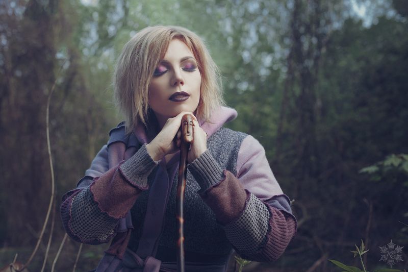 Ведьма, лес, собака, рожок, witch, forest, dog, horn Лесная ведьмочка фото превью