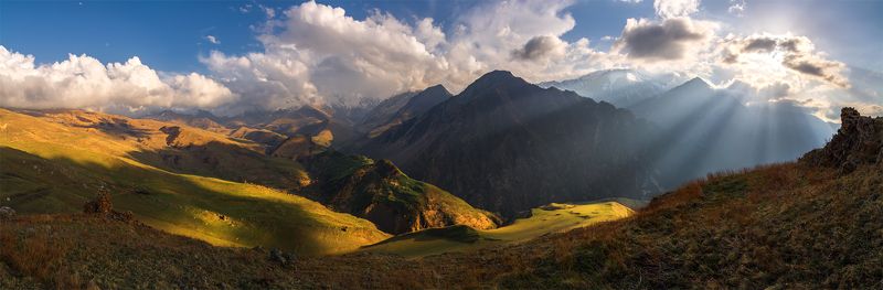 природа, пейзаж, кавказ, горы, весна, вечер, панорама, закат, солнце, небо, облака, свет Глазам услада фото превью