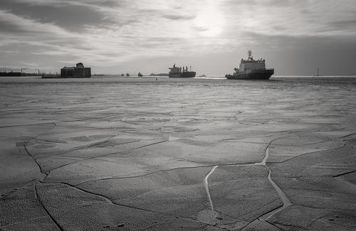 Ледовая проводка.