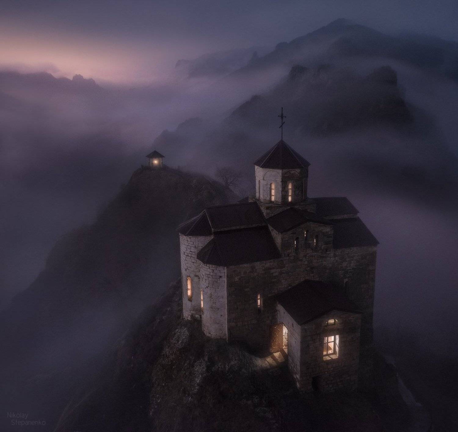 шоанинский храм, георгий победоносец, кавказ, карачаево-черкессия, туман, скала, горы, Николай Степаненко