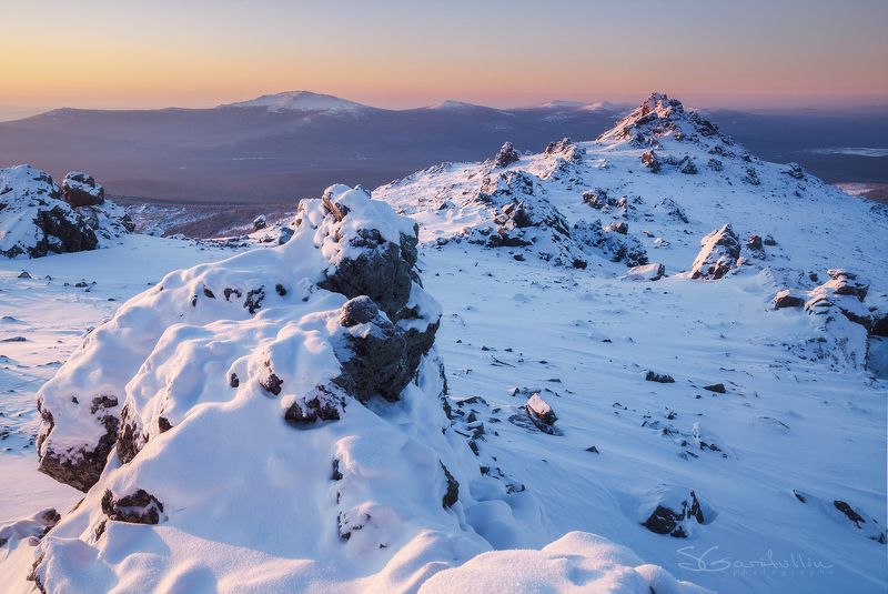 Серебрянка, Серебрянский камень, Казанский камень, конжак, Конжаковский камень, Северный Урал, Урал, горы, зима Северный Урал фото превью