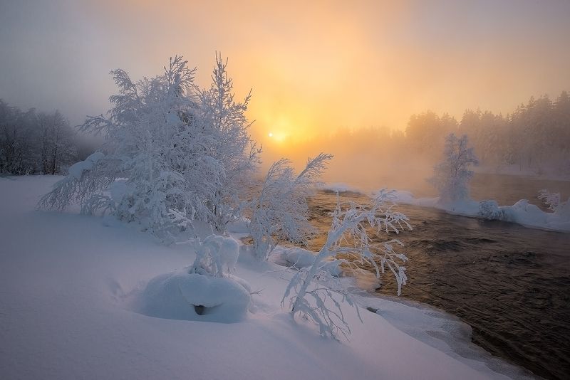 Рассвет на реке Пиренга фото превью