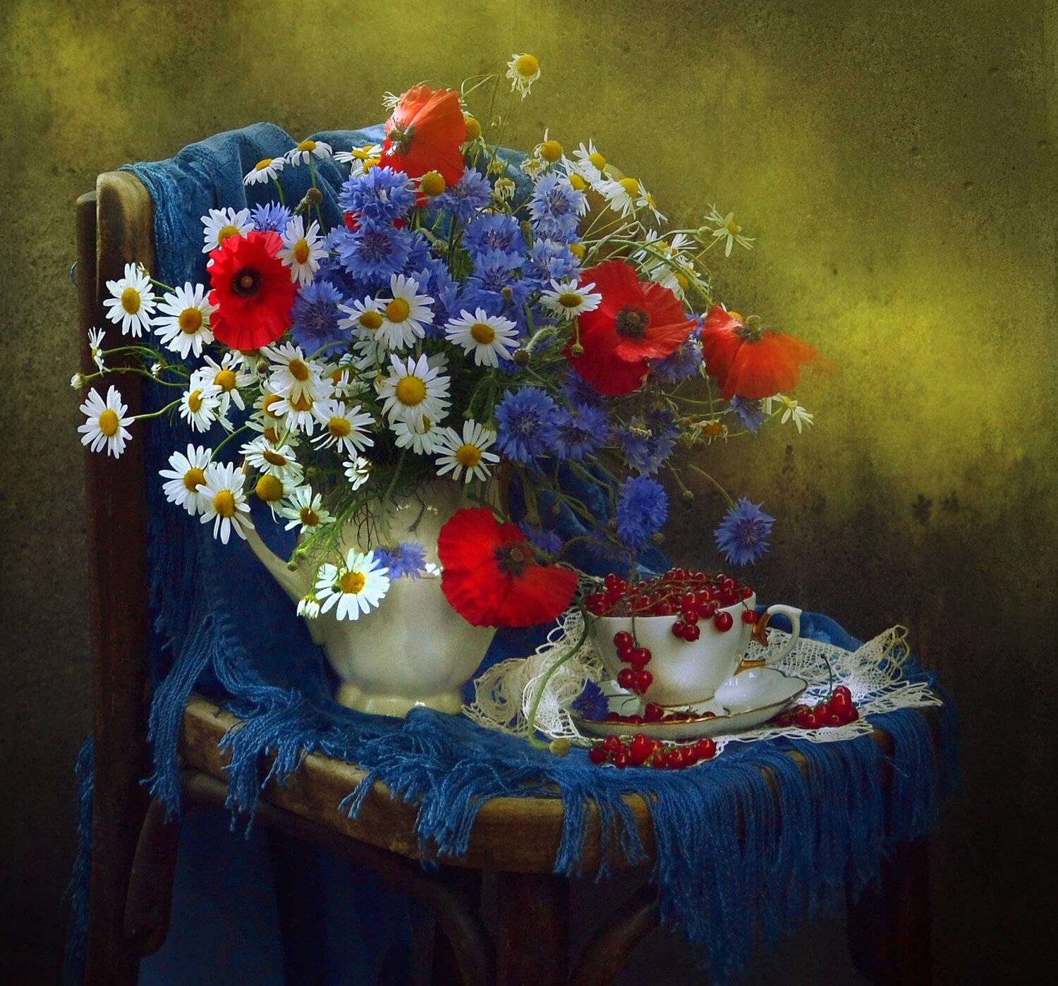 still life, натюрморт,букет, васильки, июль, красная смородина, лето, маки, ромашки, фото натюрморт, цветы,, Колова Валентина