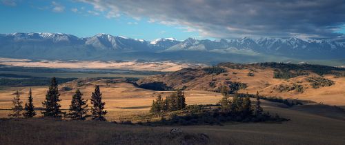 Северо-Чуйский хребет на рассвете / Sunrise at the North-Chuya Range