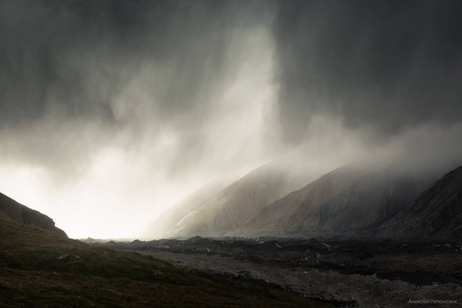 ледник, горы, дождь, облака,, Алексей Ретюнских