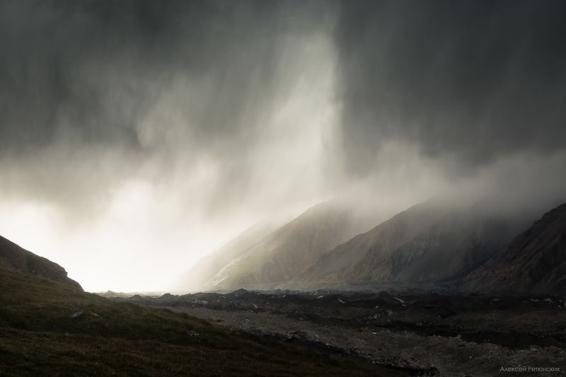 ледник, горы, дождь, облака, Дождь в горах фото превью