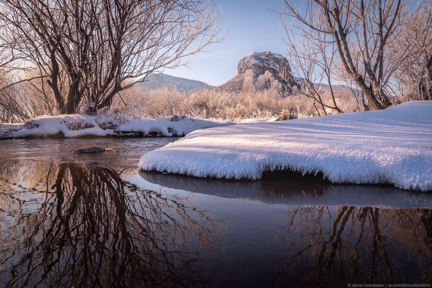 #Russia #Siberia #Altai #altaikrai #rock #mount #mountain #mountains #clouds #snow #winter #landscape #mountainlandscape #reserve #Tigirek #TigirekReserve #пейзаж #Алтай #Тигирек #гора #горы #river #water, Денис Соломахин