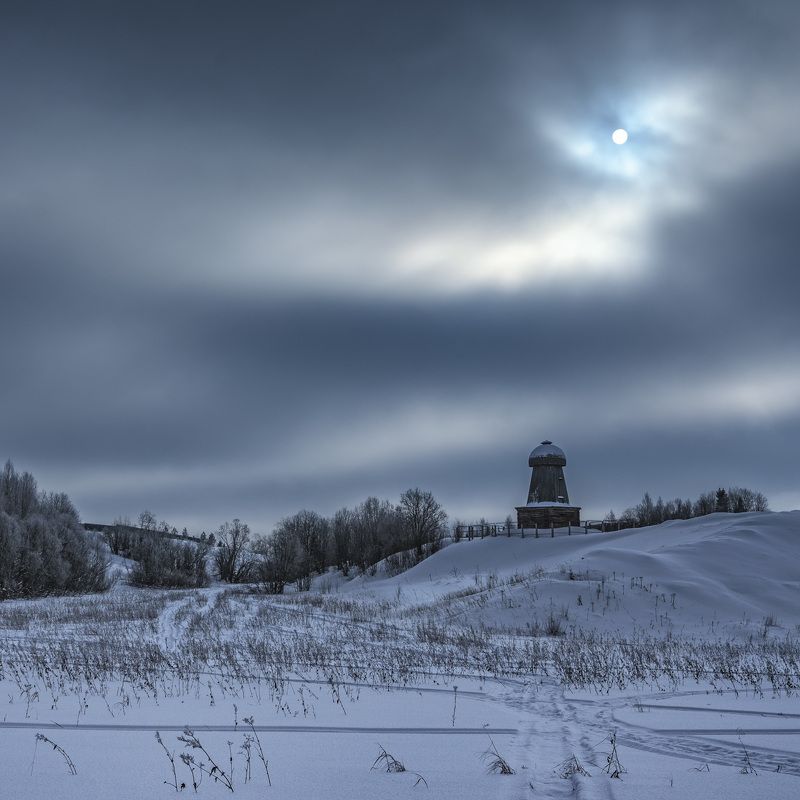 зима снег солнце тучи Сквозь тучи фото превью