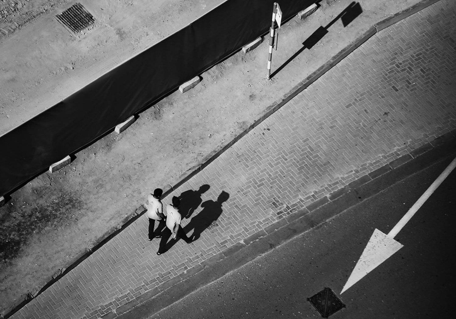 стрелка, дорога, направление, диагональ, тень, пешеходы, тротуар, ритм, ALLA SOKOLOVA