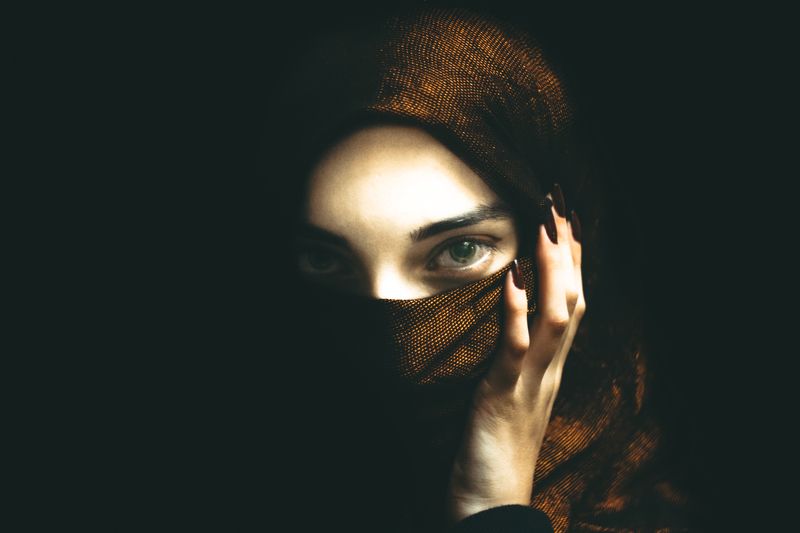 Woman фото превью