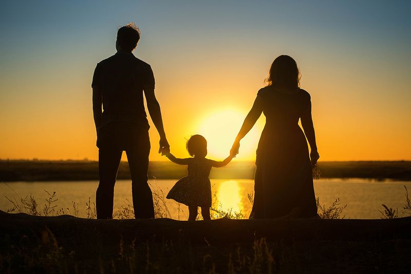 закат семья дочка счастье ... фото превью