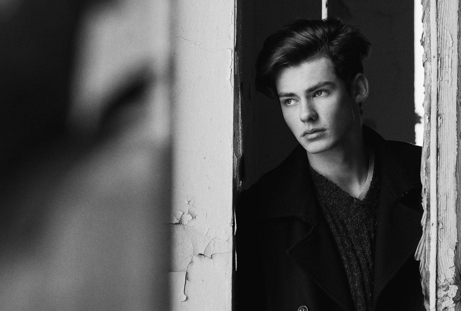 phfranpolonskiy franpolonskiy franpolonskiyphotographer man boy monochrom bw blackandwhite window winter portrait fashion beautiful young, Fran  Polonskiy