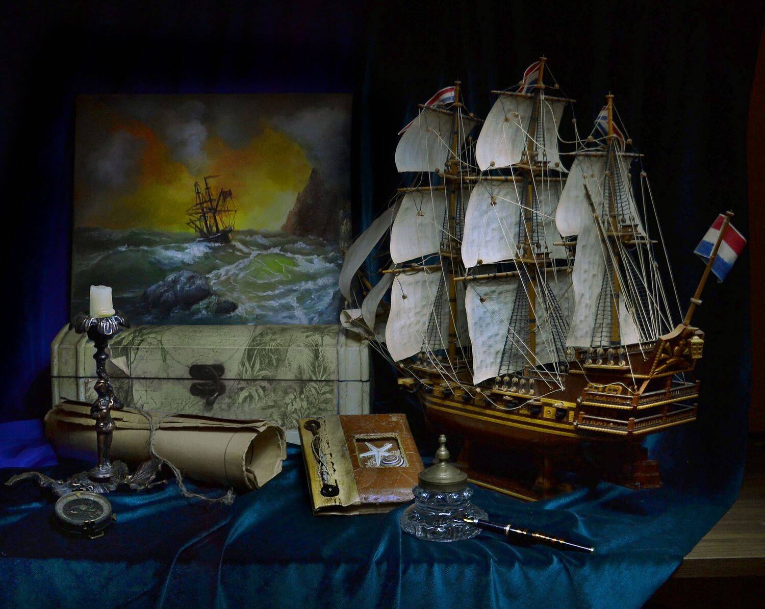 still life, натюрморт , альбом,  живопись, картина, компас, парусник, подсвечник, свеча,  сундук, фото натюрморт, холст, чернильница ретро, Колова Валентина