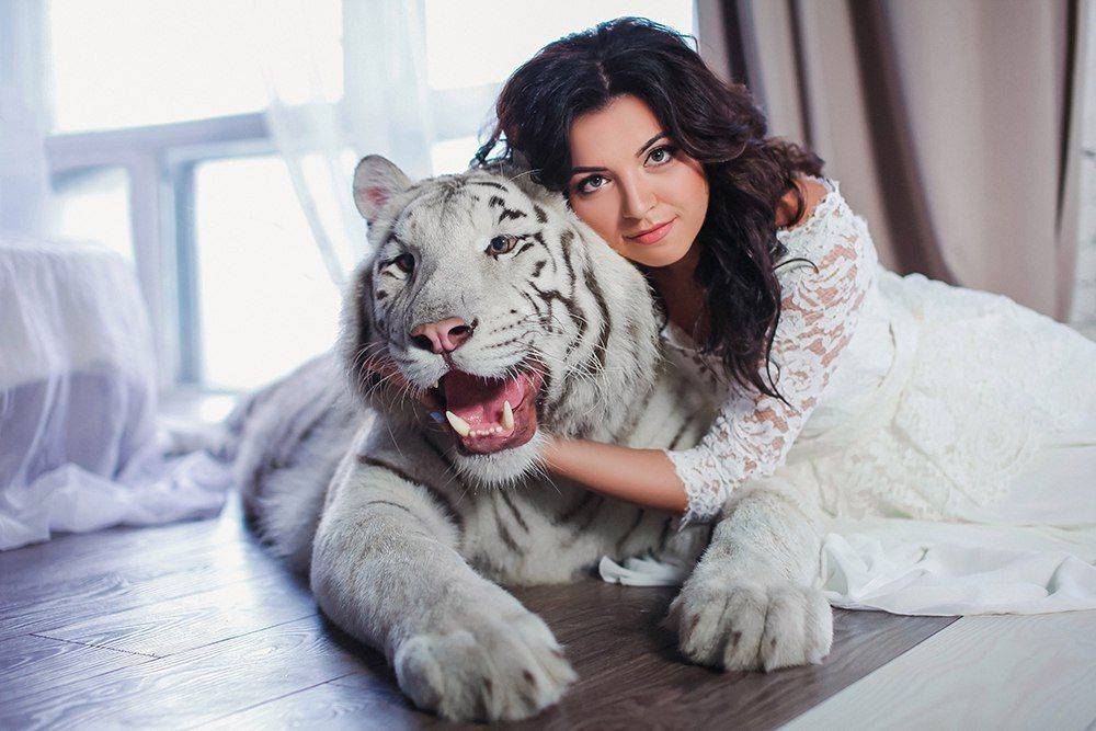 , Теннант Юлианна