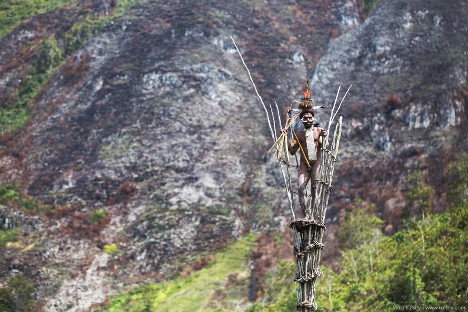 papua, dani, dani_tribe, danitribe, baliemvalley, baliem_valley, wamena, indonesia, warrior, папуа, дани, воин, сторожеваябашня, башня, индонезия, вамена, долинабалием, Владимир Куцый (Vlad Kutsey)