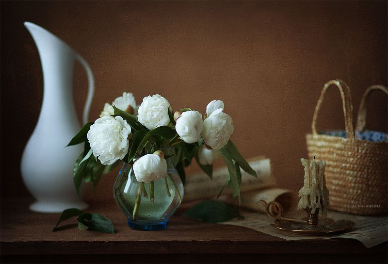 натюрморт, пионы, фотонатюрморт, лето, кувшин, цветы, букет, белые пионы, вечер, свет, алина ланкина, still life *** фото превью