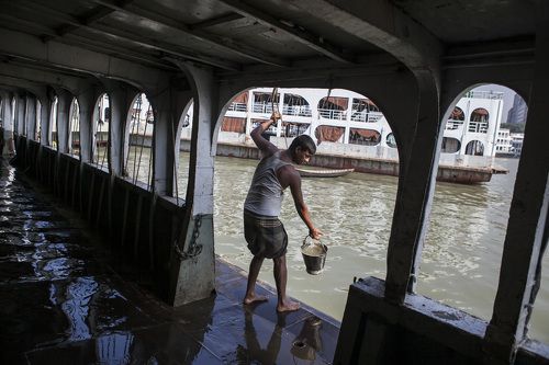 Ship worker 