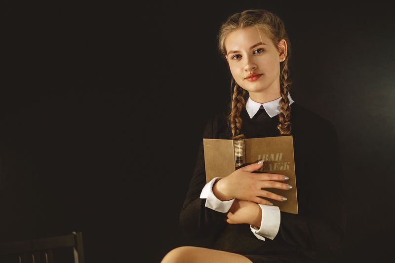 Школьница фото превью