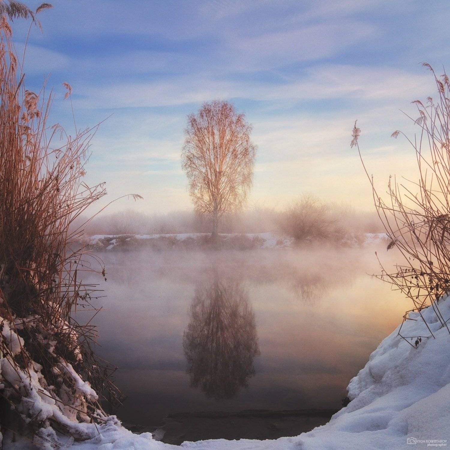 туман, река,вода,утро,рассвет,исеть,екатеринбург,восход,туман,лучи солнца,свет,туманное утро, зима, отражения, облака, небо,, Антон Кошетаров