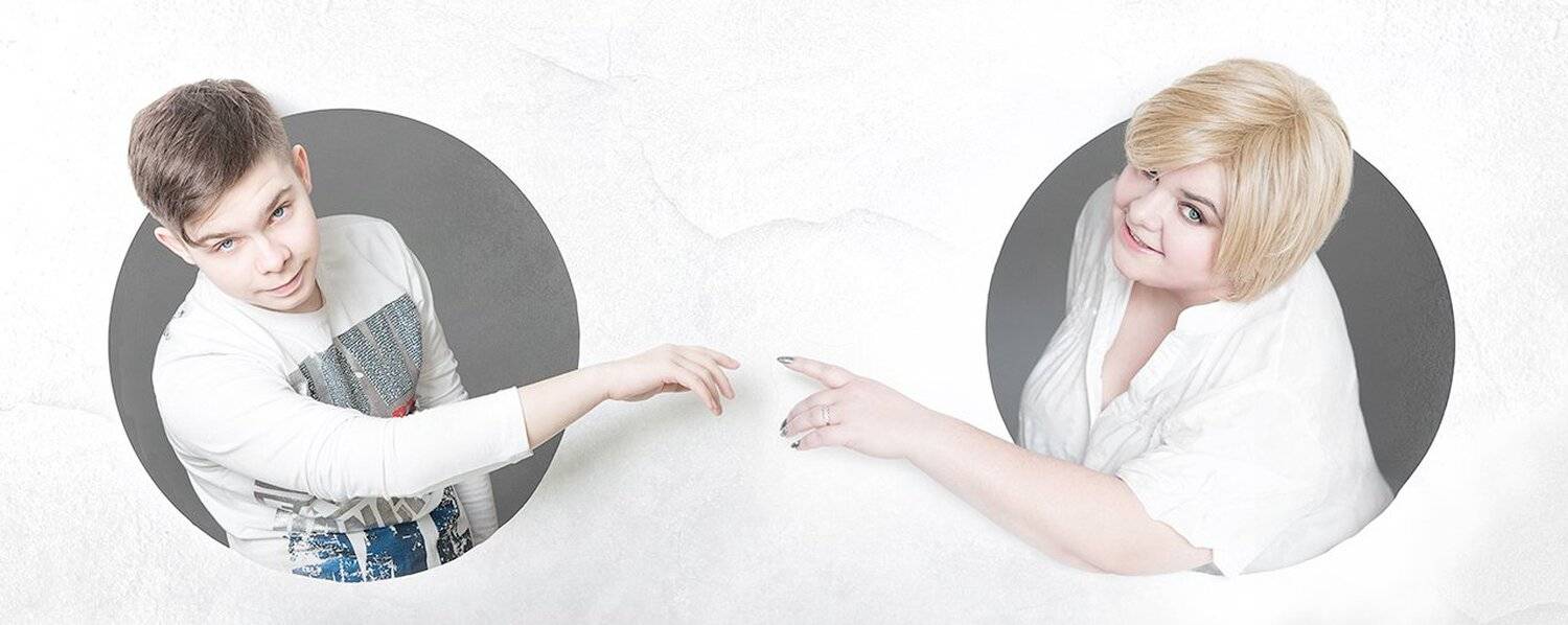 мама, сын, круг, серый, белый, фон, семья, портрет, Дарья Комарова