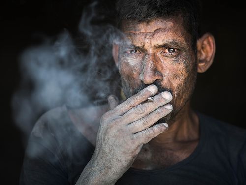 Рабочий из маленького городка...