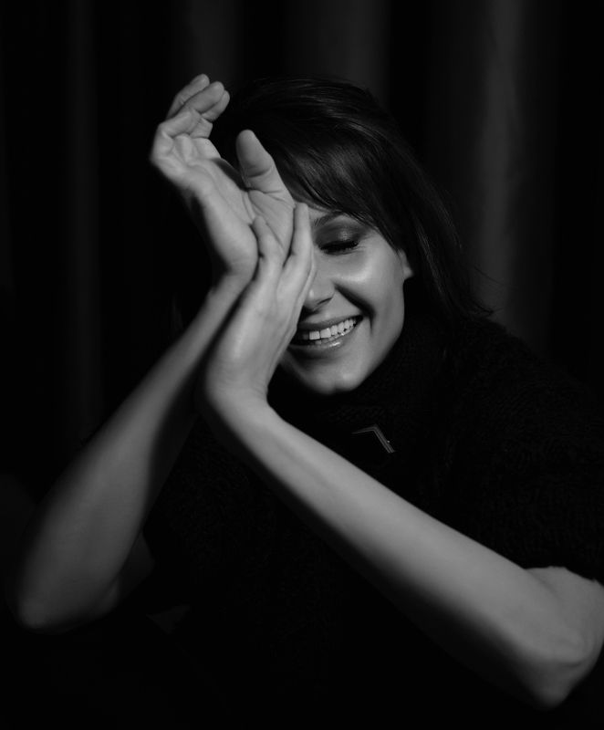 Shy фото превью