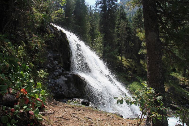 Шум водопада фото превью