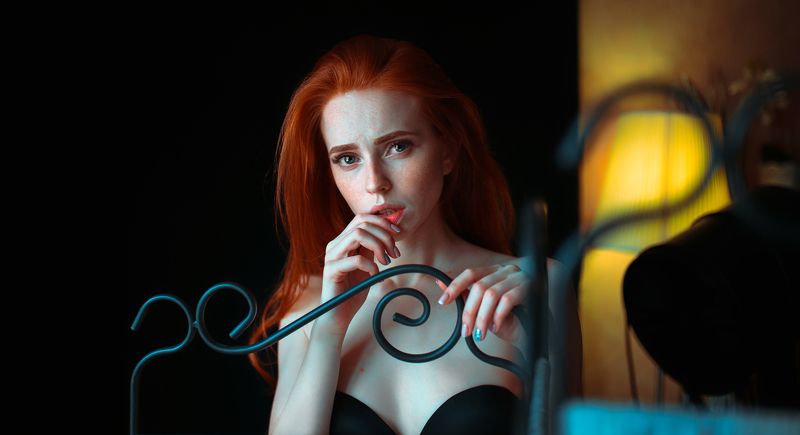 portait girl model eyes redhead freckles веснушки рыжая bokeh * * * фото превью